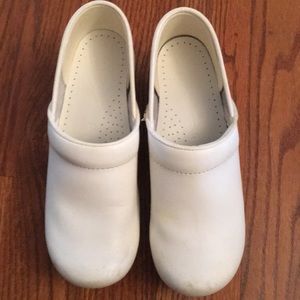 Dansko size 39 narrow
